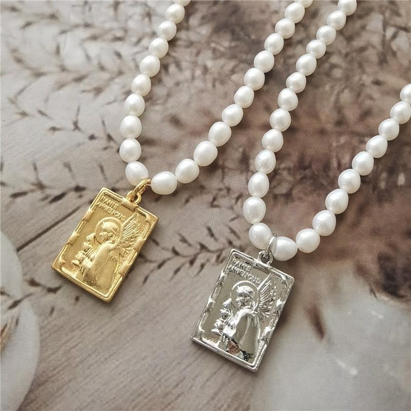 

Chokers Geometric Square Angel Pendant Fashion Freshwater Pearl Short NecklaceChokers