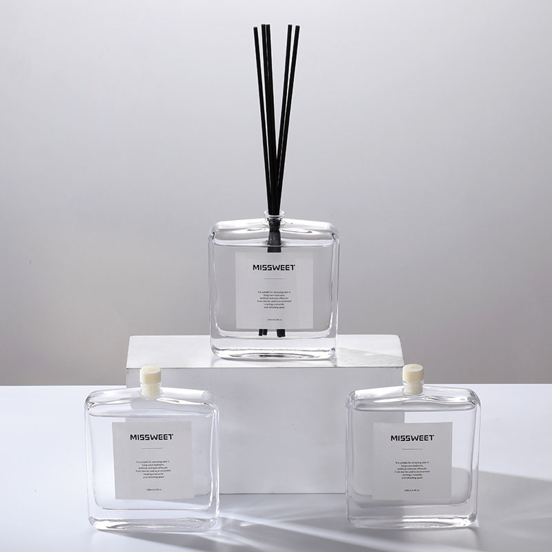

Smokeless aromatherapy essential oil Diffuser Set Hotel Rattan perfume bottle Christmas gift Wedding companion hand gift