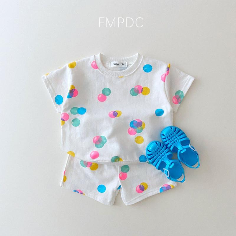 Ensemble de vêtements de vêtements pour bébés filles ensemble 2022 Summer Corée Crème de mode colorée Colka Coton Tops Tops Shorts pour les enfan