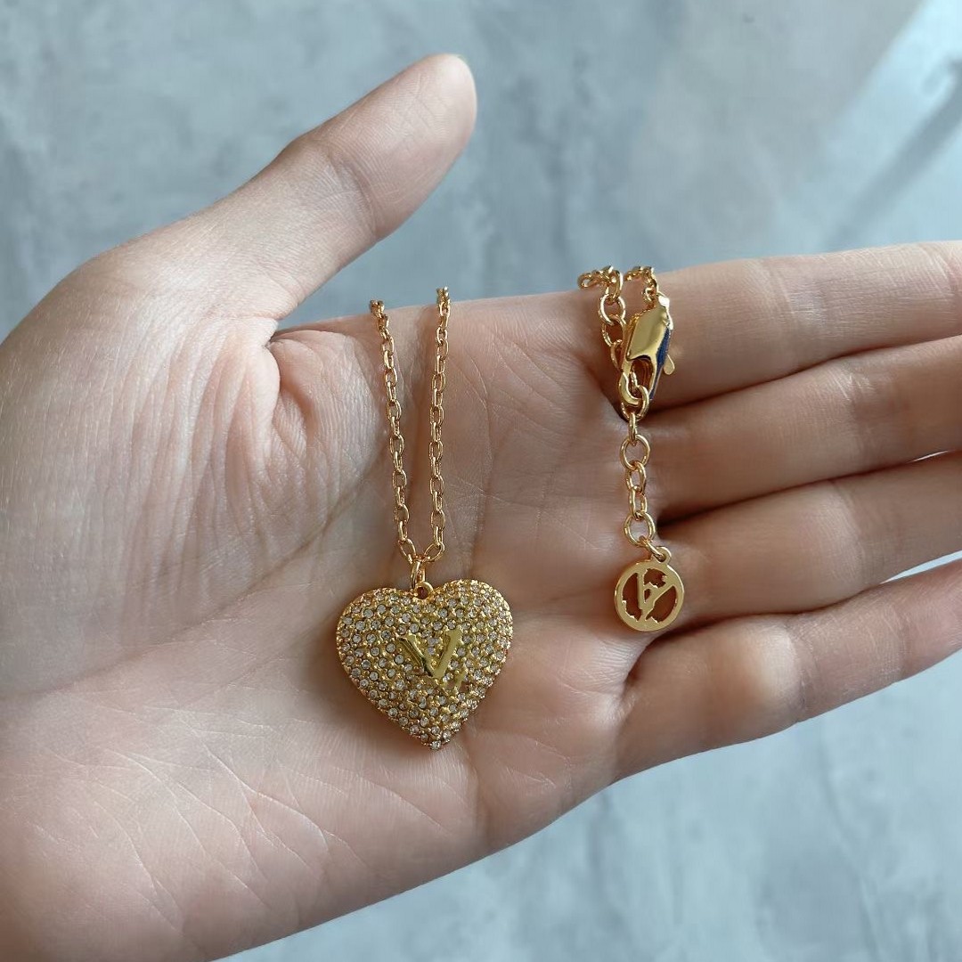 

2022 High Quality Extravagant large full diamond heart pendant choker chain necklace Stainless Steel brassd Gold silver rose filled For girls Women wedding Jewelry