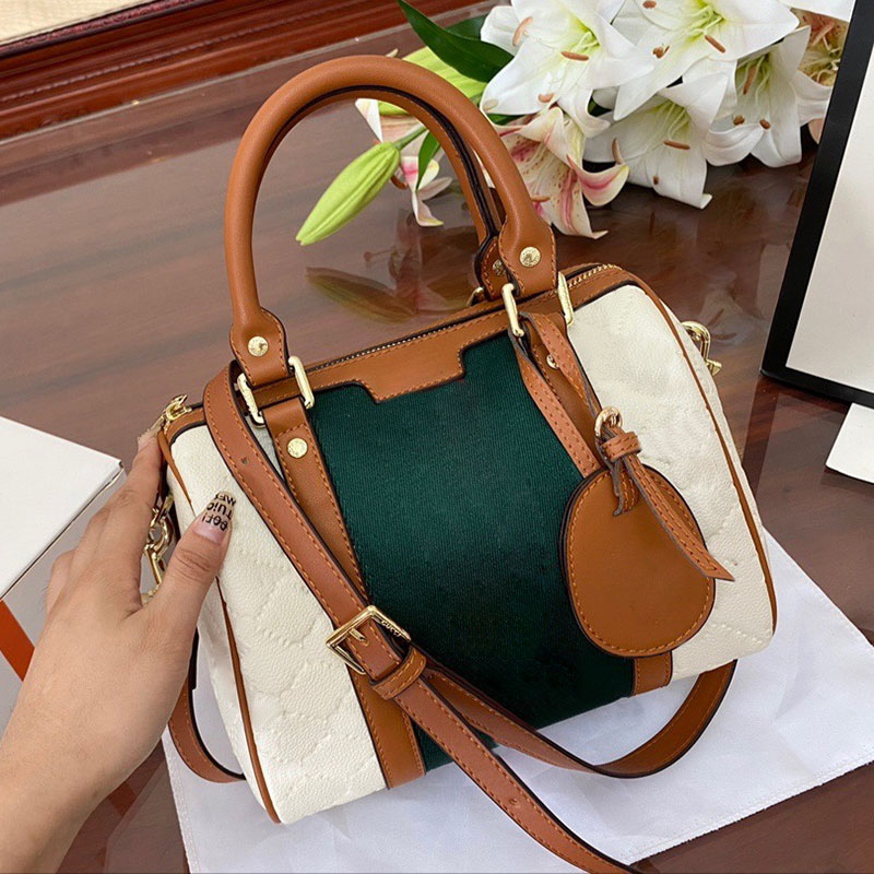 5A Top Duffel Bags Travel Bag Women Handbag Made of Cowhide Material Designer Sport travels luggage Men cross body Outdoor Packs-image-694346374