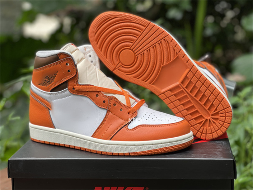 

Jumpman 1 Basketball Shoes 1S High OG WMNS Starfish Top quality man and woman Sports Sneaker Luxury designer OG classical White Orange Send With ShoeBox Size 36-47.5, Box
