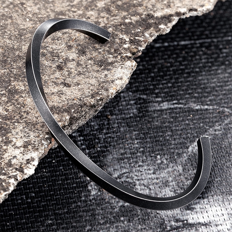 

Punk Men Twisted C Bangle Mobius Bracelet Antique Oxidation Black Stacking Cuff Bangle Stainless Steel Unisex Minimalist Jewelry 220716