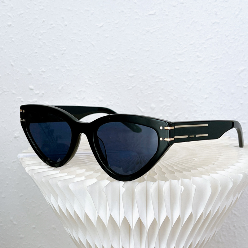 

Sunglass Vintage Fashion Couple Designer Sunglasses For Women Mens Luxurys Designers Sun Glasses Drive Summer Polarize Eyewear Cat Eye New
