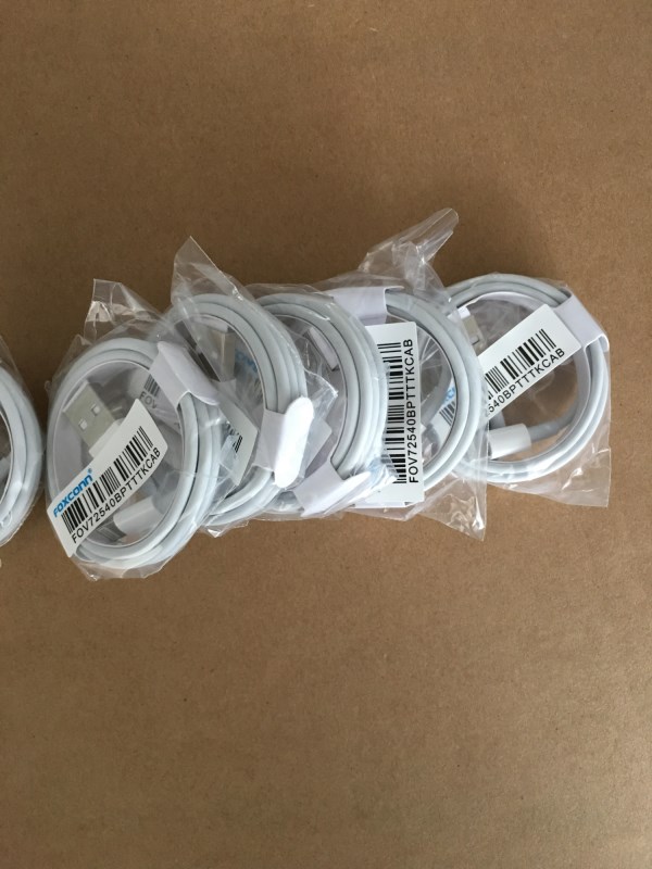 

10Pcs/For Foxconn Quality 1m 3ft E75 Chip 8ic 8pin USB Data Sync Charger Phone Cable For iPhone1112 13 XR X 7plus 6s With Box Cable, White