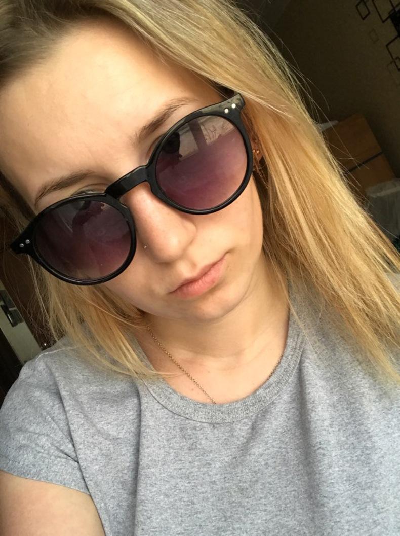 

Sunglasses Small Round Frame Women Retro Brand Designer Pink Black Blue Sun Glasses Female Outdoor Driving UV400