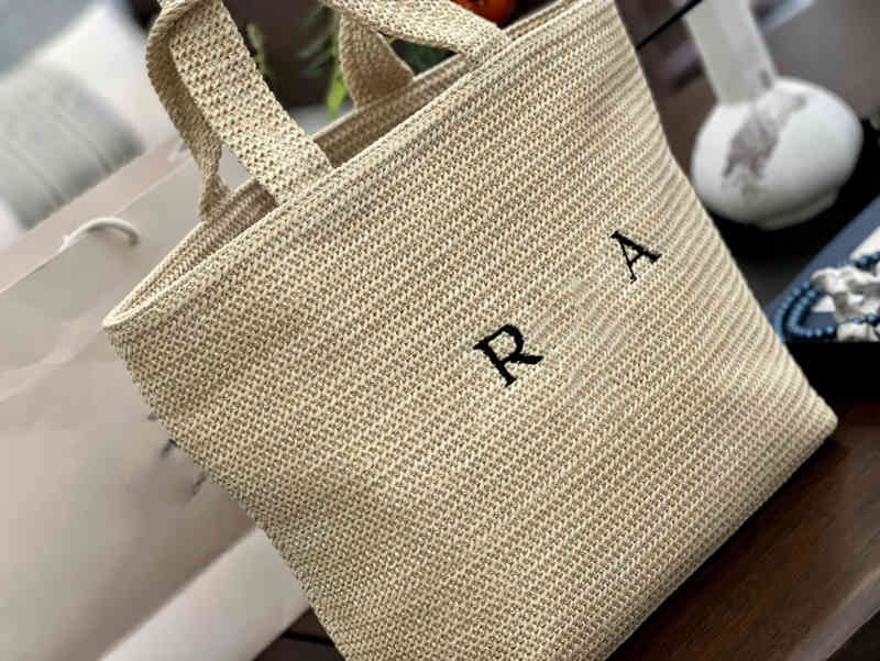 

Summer Beach Tote Bags Women Vacation Handbag Shoulder Leather Designer Crossbody Female Shopping Bucket 220317 Prad, Black