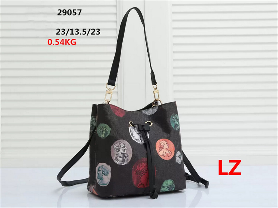 

Top Quality Evening Bag Cross Body Wallets Leather Patchwork New Men Women handbag shoulder bags designer handbags fashion bag wallet phone baoH0575