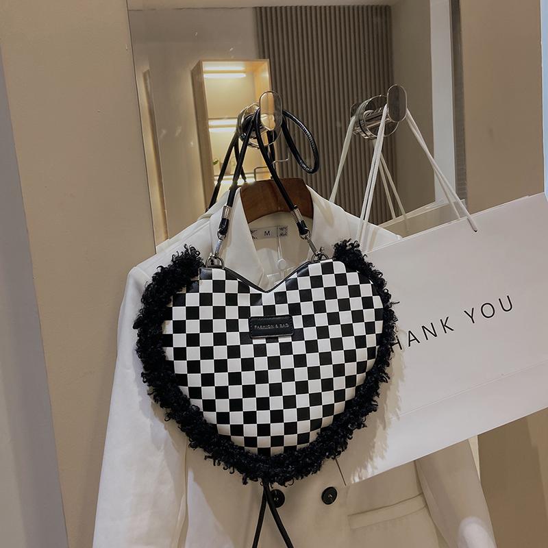 

Evening Bags Party Crossbody For Women 2022 Heart Casual Tote Bag Plaid Unusual Leather Luxury Fashion Cute Underarm Shoulder, Black