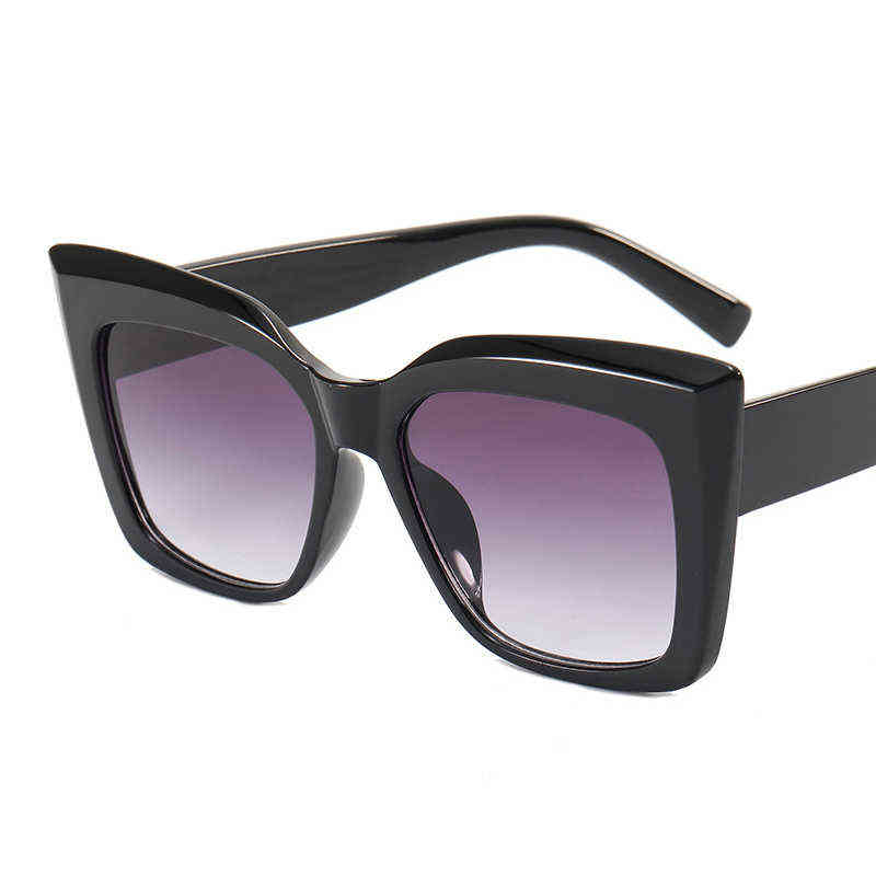 

2022 Eye Sunglasses Women Luxury Square Oversized Glasses Big Frame Gradient Shades for Women Wholesale Gafas De Sol