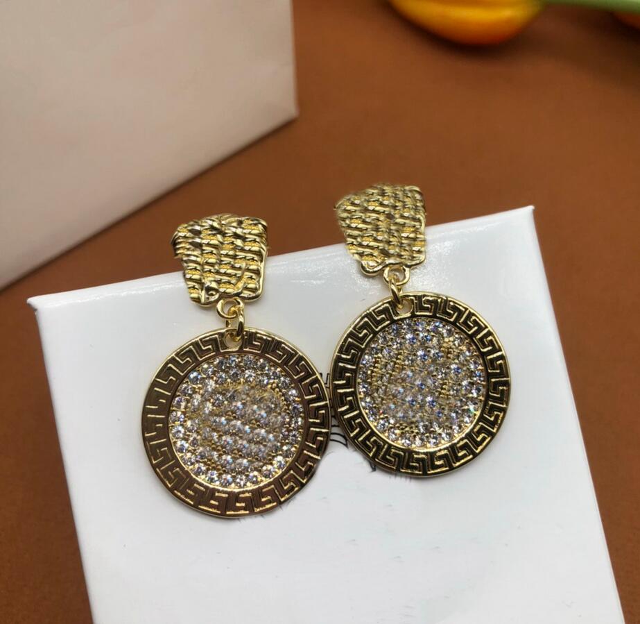 Résine époxy diamant boucles d'oreilles rondes balancent lustre Banshee tête de méduse Portrait femmes gland boucle d'oreille