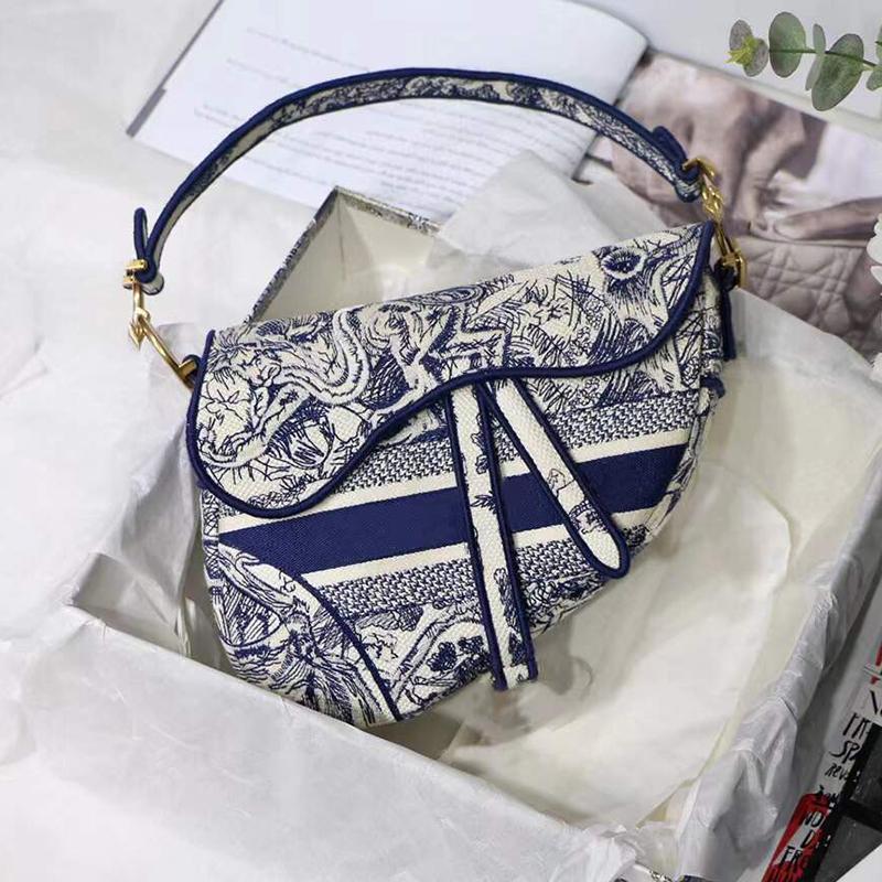 

Genuine leather Plain handbag 2022 High quality luxury designer Genuine Leather fashion luxury bag all-match one-shoulder bags diagonal sadd, Gift