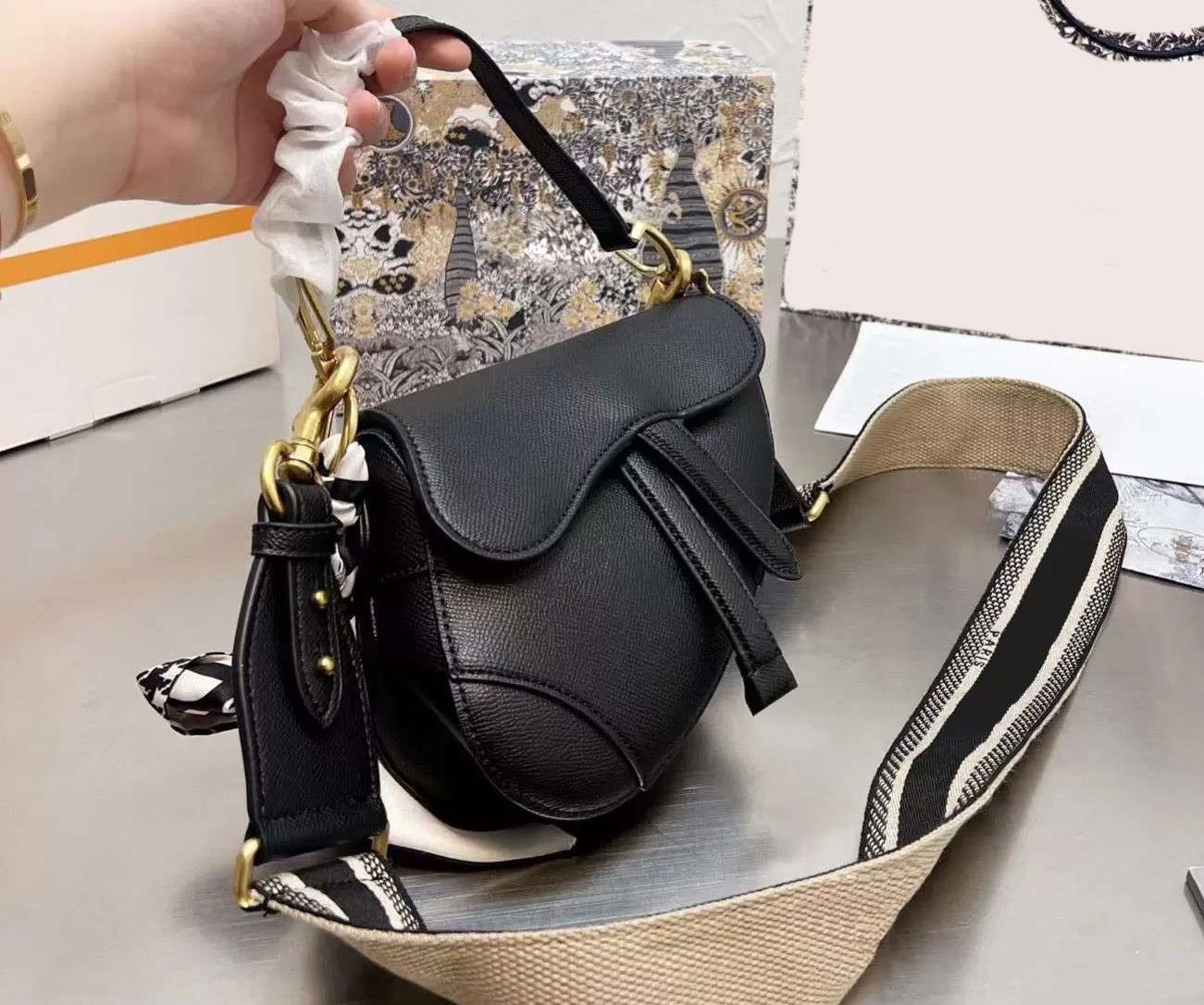 

Women'S Saddle Bag 2022 Retro Black Solid Leather Crossbody Bags For Women Coin Purse Mini Female Shoulder Bag Bolsa Feminina, Box