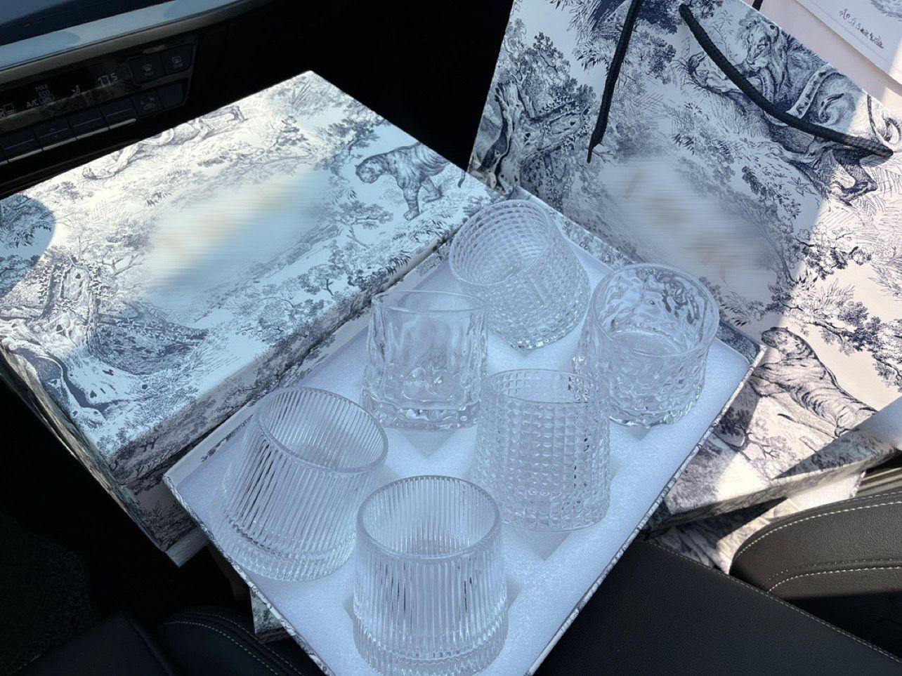 

Luxury classic Signage 6 pieces 1 set round bottom tumbler decanters top quality with gift box packaging for family friend fashion Decorate Drinkware sets new