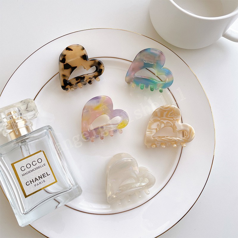 

Gradient Color Acetate Hair Claws Heart Hair Clips Simple Clamps Headwear for Women Girl Hair Accessories