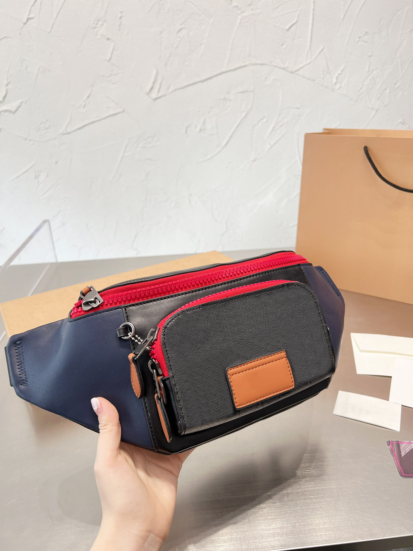 Sacs de taille Designer Fanny Pack Crossbodybody Bumbag Bumbag Belt Bum Handbag Mens Womens Le cuir Designers Fannypack Dongtrade Multi Pocket Co