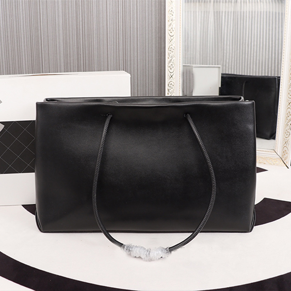 

Superior quality large capacity tote bags calfskin big letter Handbags Double side Full leather handle Fashion Shoulder black shopping Bags commute Bag Purses c, White