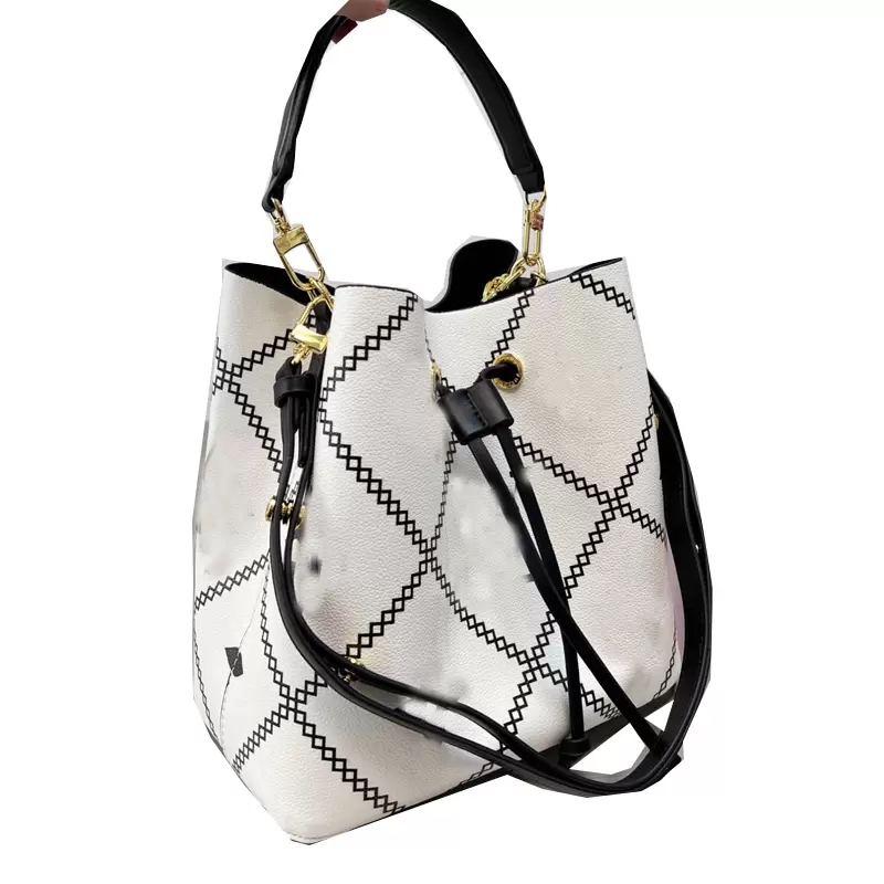 

Drawstring Bucket Bag Women Handbag Purse Crossbody Bags Black White Tricolor Series Poker Design Classic Letter Totes Inner Zipper Pocket 2588