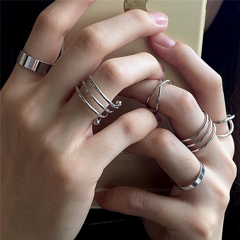 

Cluster Rings Minimalist Design Gold Color Round Hollow Geometric Set For Women Fashion Cross Twist Open Ring Joint Female JewelryCluster