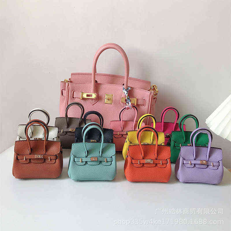 

H's Mini Bag Creative Lovely Pendant Headset Mouth Red Car Key Chain, White