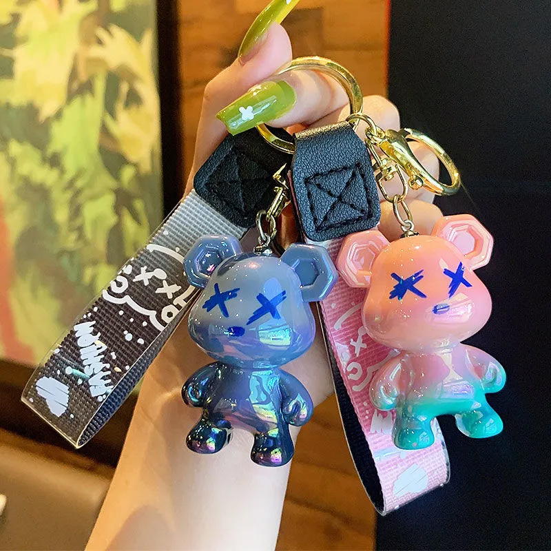 

Designers keychain gradient graffiti bear couple keychain men and women car key chain high value students bag accessories charm