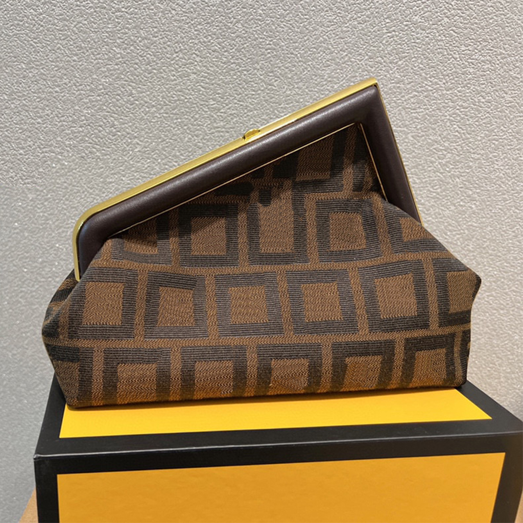 

Fashion Re-Edition Nylon Designer Bags For Woman Luxury Handbag Men Lady Womens 2022 Crossbody Tote Hobo Shoulder purse Handbags Bag Wallet Backpak With Box, Package