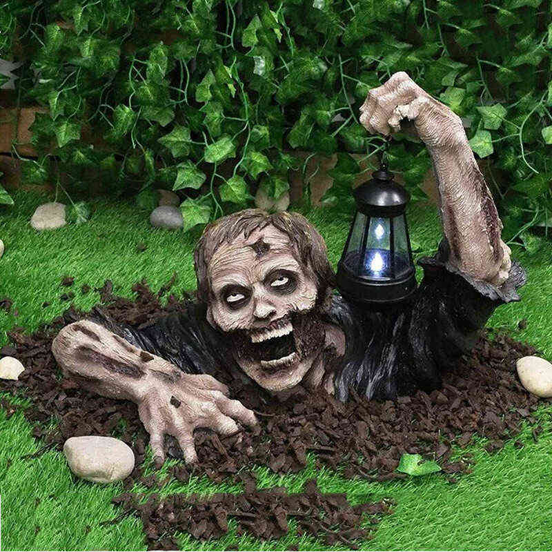 

2021 Creative Halloween Decoration Zombie Terror Scary Horror Decor Light Lantern Statue For Home Outdoor Garden Outside Yard T220801
