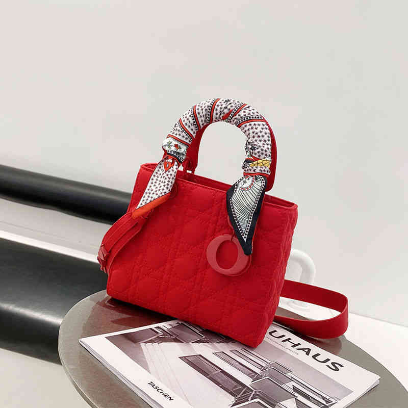 

Pan's Brand Luxury Designer d1o Handbags 2022 Net Bag Red Frosted Princess Diana Women's Matte Chain Portable QO30 TV5Y, Lotus root powder large single silk