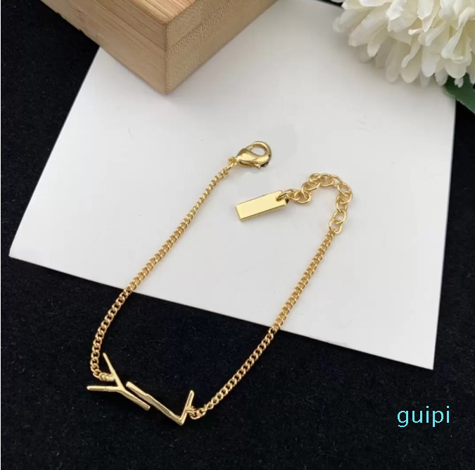 2022 Designer Bracelet classic style fashion simple high quality women bracelet social gifts