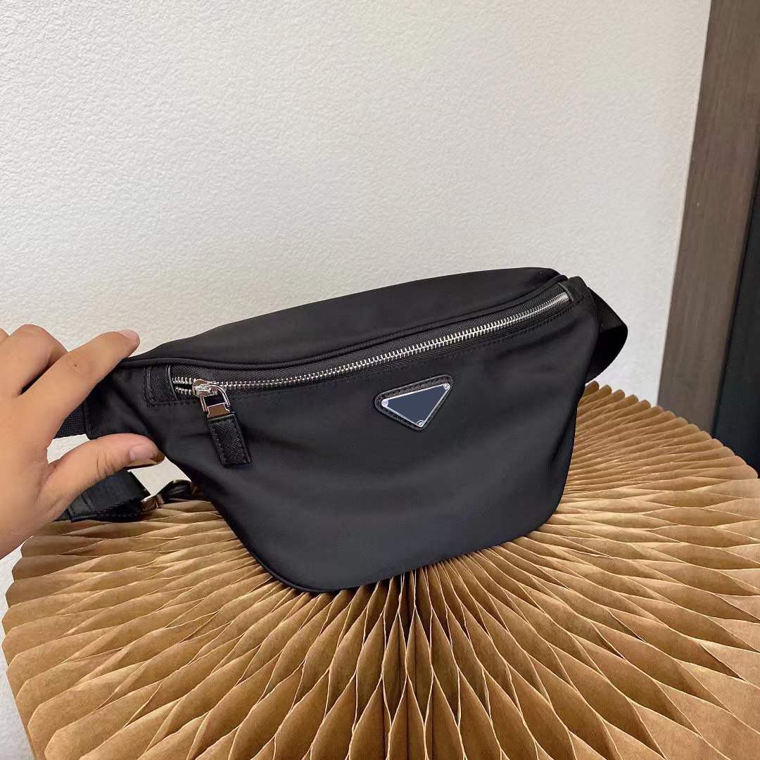 Designers Sac Bumbag Sacs de taille Cross Body Bandoulière Packbag Luxurys Bumbags Crossbody Fanny Pack Designer Hommes Femmes Ceinture Portefeui