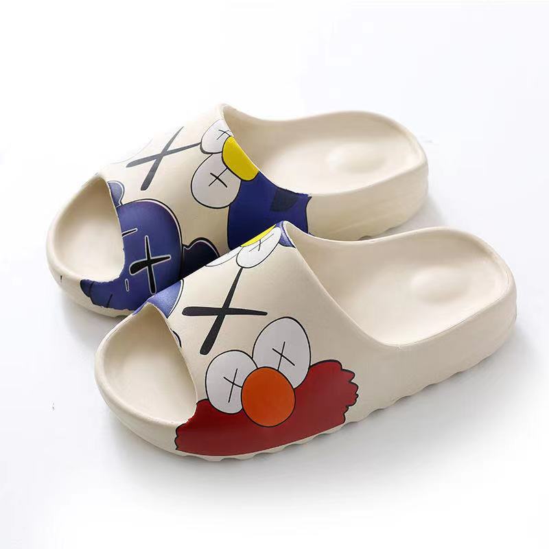 

2022 Fashion Graffiti Slippers Summer Women Outdoor Sandals New Flip Sesame Street Man Cartoon Pictures Beach Shoes, Yellow(sponge)