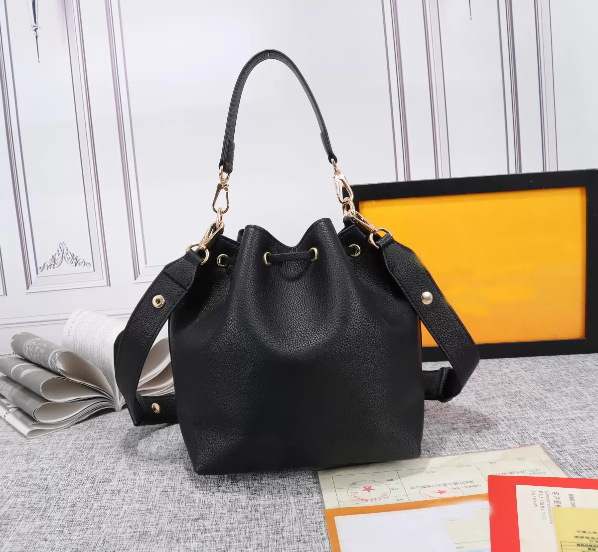 

Global Limited Fashion luxury designer Bucket bag It can be customized wholesale men and women Top quality high-capacity handbag 6875977