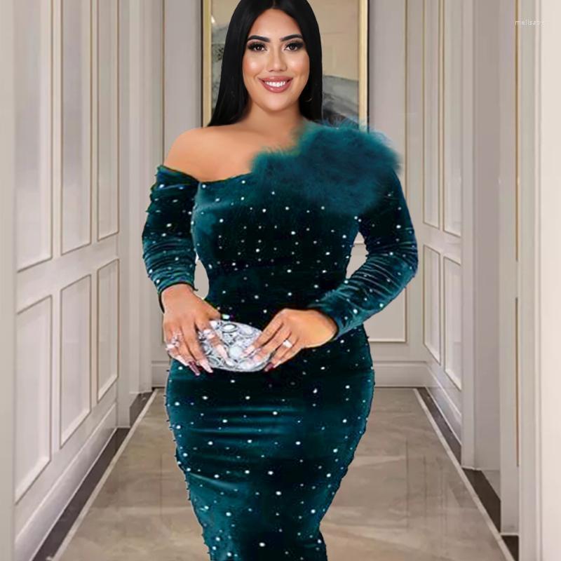 

Plus Size Dresses Velevet Dress Feathers Sexy Off Shoulder Sequined Fashion 4XL Cocktail Maxi For Prom Wedding Event Gowns 2022Plus Meli22, Green