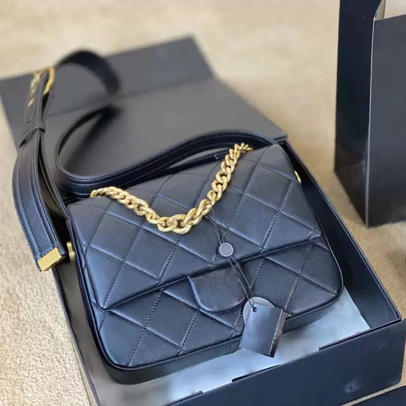 24 cm Femmes Crossbody Designer Sacs Volet en cuir authentique Couleur solide CLASSION CLASSIQUE Chaines de sacs à main dorés Golden Handhed Time