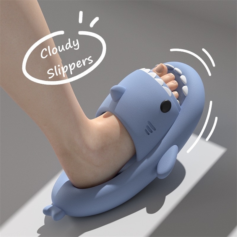 

Cute Cloudy Shark Slippers Platform Shark Sandal Indoor Bathroom Anti-skid Slides Couples Summer Shoes EVA Soft Beach Flops 220610, Buff