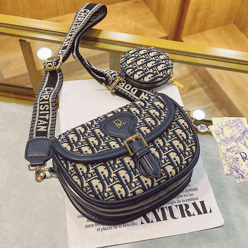 

Small women's red women's versatile child mother Single Shoulder Messenger trend, Sky blue