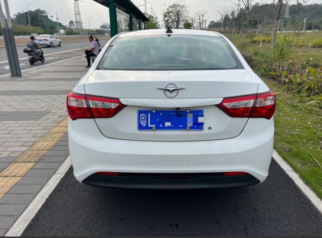 

second hand car hippocampal M3 1.5L hand control 2017year