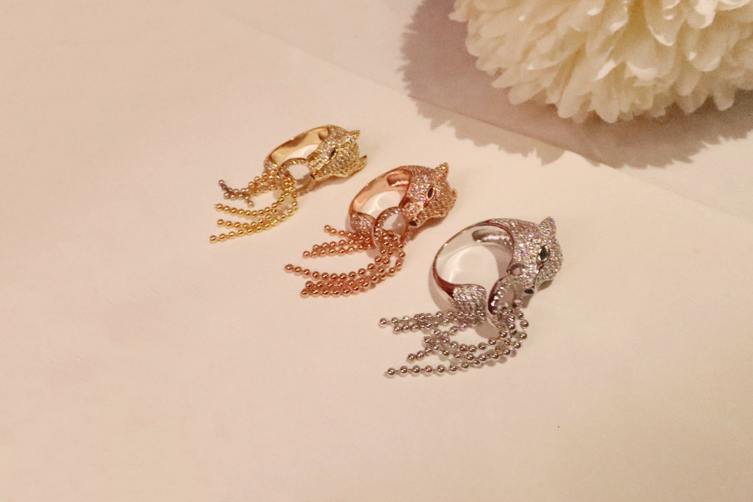 

2022 Brand Luxury Gold Panther Ring Open Adjustable Ring Full Diamond Green Eyes Leopard For Women Men Tassel Bead Jewelry