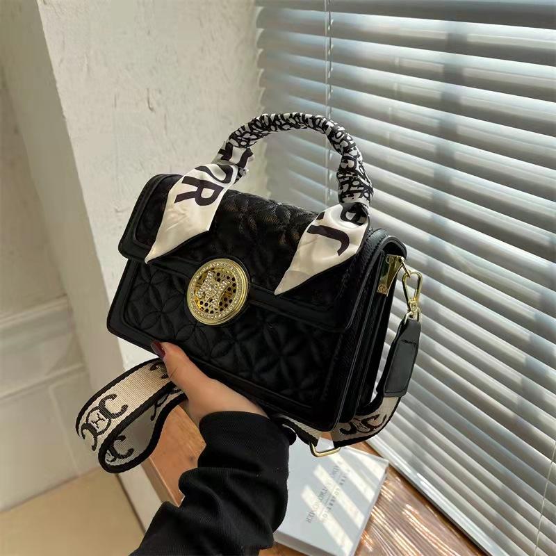 

Evening Bags Lingge Messenger Bag Women Autumn And Winter Fashion Small Square Single Shoulder Wome, Black
