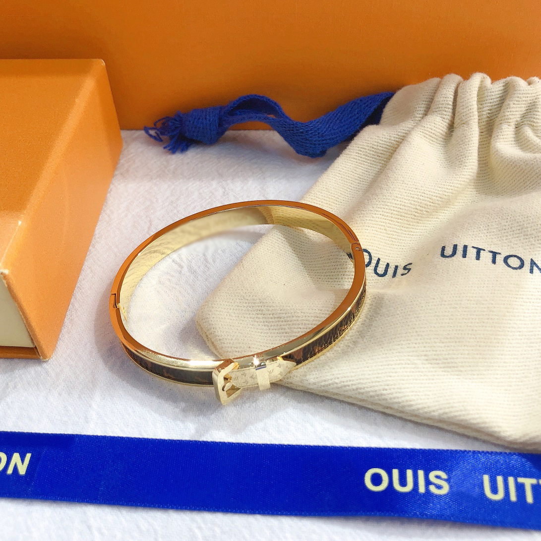 

New Style Bracelets Women Bangle Designer Letter Jewelry Faux Leather 18K Gold Plated Stainless steel Womens Wristband Wedding Gifts Accessories S022