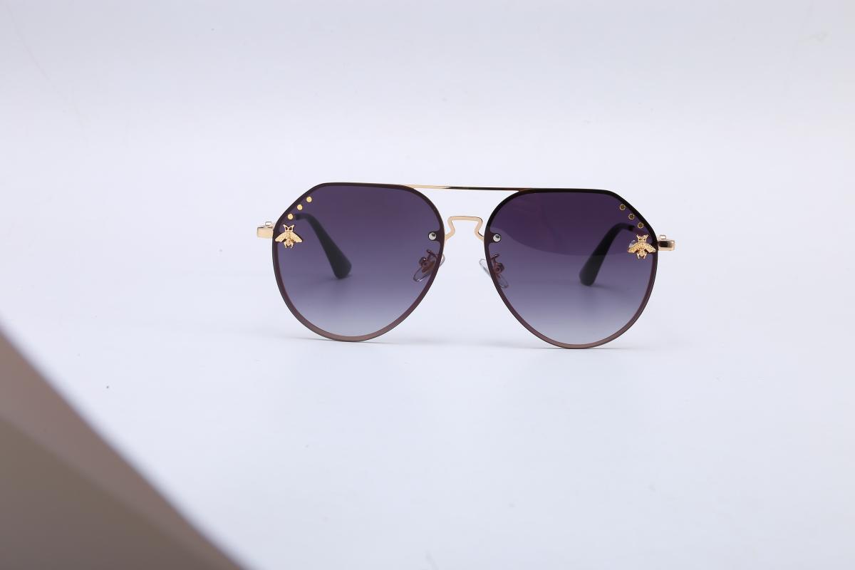 

Sunglasses Top Quality Fashion Vintage Brand Designer Men Sunglass Italian Classic Bee Oversized Women SunglassesSunglasses