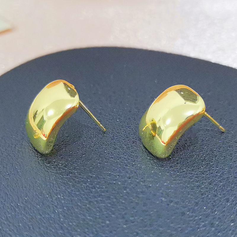 

Clip-on & Screw Back Fashion Simple Ladies Earrings Geometric Personality Minimalist Stud Elegant Gifts Dating GiftsClip-on