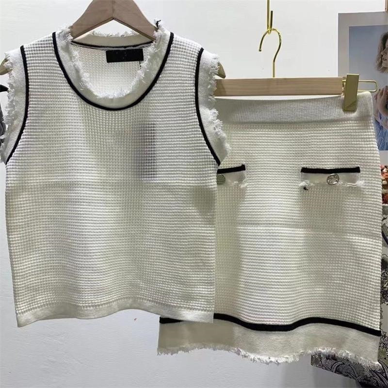 

Women's Two Piece Dress Set Knitted Vest Mini Short Skirt Set Streetwear Fashion Crop Top Small Letter Tracksuit in 2 Colors, White