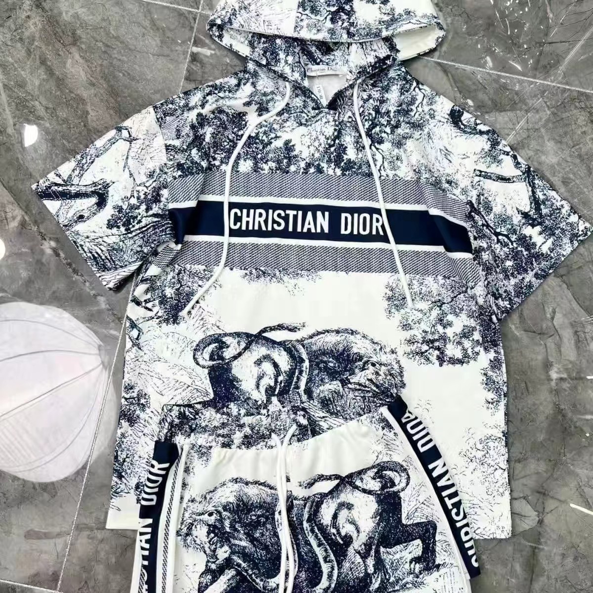 

dupe DIOR New Fashion Casual Cotton Suit Customized Early Spring Thin Fabric Classic Jungle Animal Print, Picture color