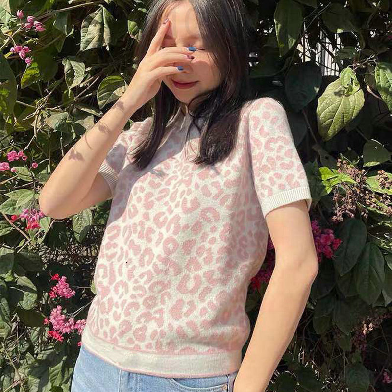 

Women' Knits & Tees designer D' 2022 spring and summer new sweater fashion pink leopard print round neck short sleeve Knitted Top foreign style, versatile XT78, 2# packing bag