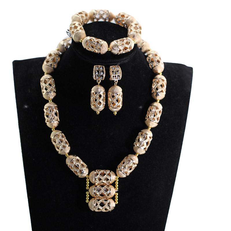 

Earrings & Necklace Dubai Gold Jewelry Sets For Women 2022 Bridal Gift Nigerian Wedding African Beads Set Chunky Pendant QW1294Earrings, As pic
