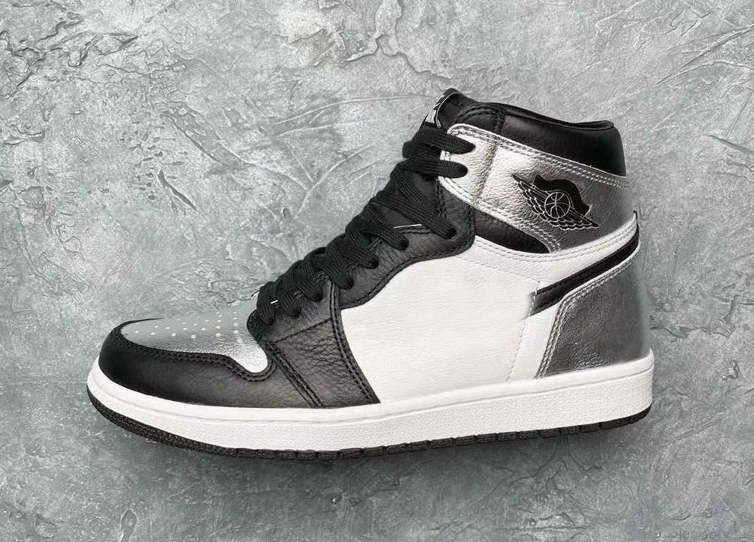 

2022 Release Authentic 1 High Og Wmns Silver Toe Metallic White-black Men Women Dress Shoes Sports Sneakers with Box Star Same Style 1Top
