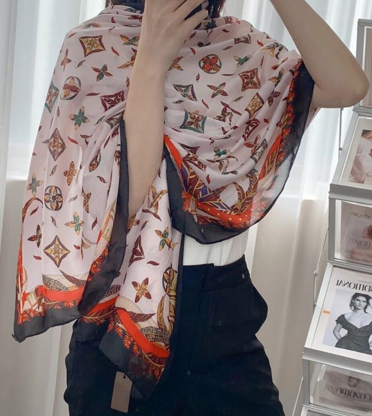 

Designer Silk Scarf Female Foulard Bandana 2022 New Women Long Shawls Wraps Summer Beach Cover Neck Scarves Pashmina Lady Hijab Luxury Gifts