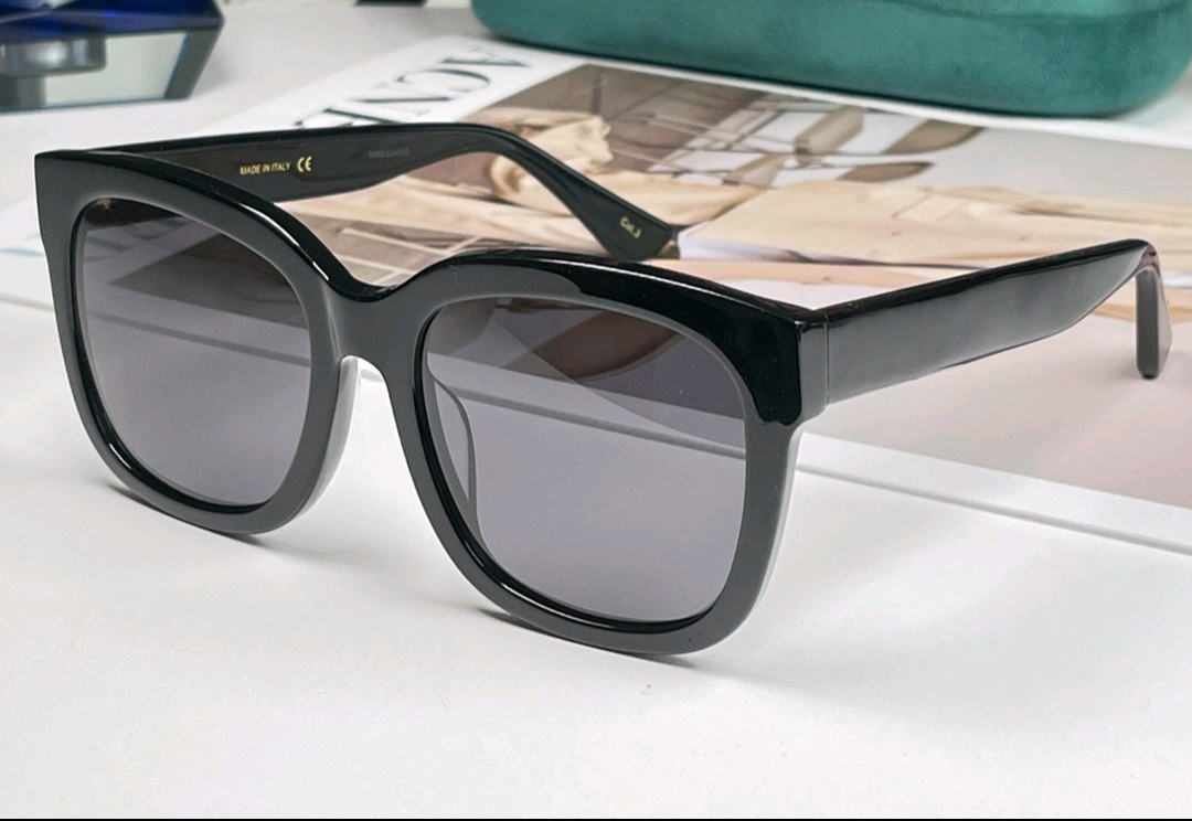 

Square Sunglasses Shiny Black Dark Grey Lens Men 0034 Sun Glasses with Box