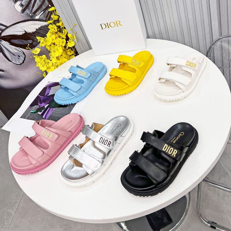 5Designer été pantoufles de plage mode mocassins plate-forme paresseux flops cuir lettres dame dessin animé diapositives femmes chaussures métal